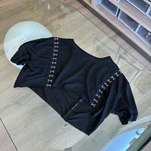 Cropped Chainlink Tee